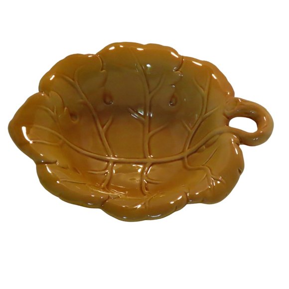 Vintage Gold and Cream Coloured Leaf Pattern Candy Dishes (Set of 3) - Picture 2 of 5